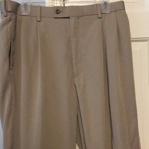 BRAGGR MEN'S SIZE 34 X 32 DRESS KHAKI PANTS PLEATED DRESS PANTS